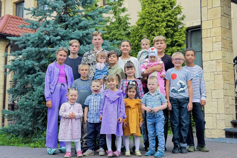 Команда сотрудников Бюро Веритас собрала помощь для детей приюта «Марфа»